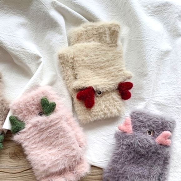 🍒NWT🍒 FUZZY REINDEER CONVERTIBLE GLOVES - Picture 6 of 7